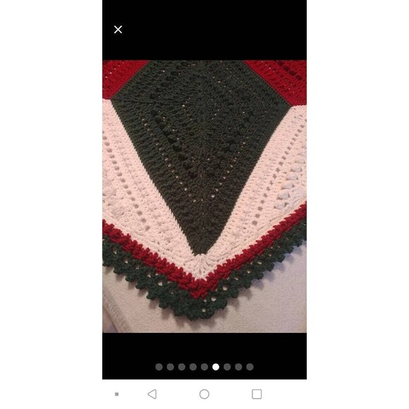 Christmas Geometric Flower Crocheted Forest Green Cranberry White Throw/Blanket - Picture 6 of 7